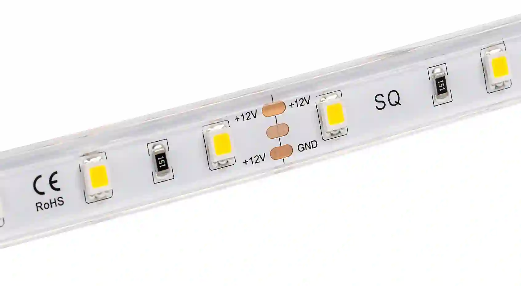 Detail LED pásku SQ s silikonovým povrchem IP52 a samolepicí páskou 3M dělení každých 5 cm 12V 4,8W